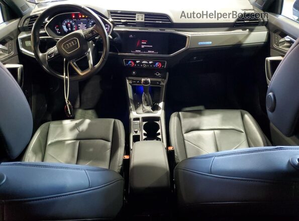 WA1EECF38N1007512 2022 AUDI Q3 Синий Вид панели приборов