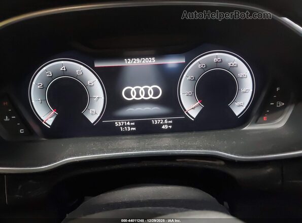 WA1EECF39K1069660 2019 AUDI Q3 Black Rear seats view