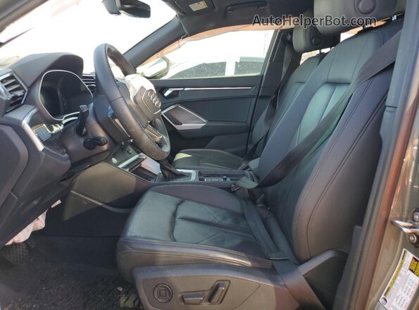 WA1EECF3XL1079079 2020 AUDI Q3 Gray Front interior view