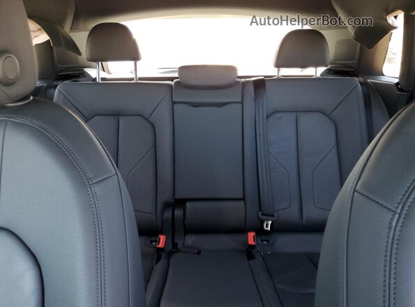 WA1EECF3XL1079079 2020 AUDI Q3 Gray Rear seats view
