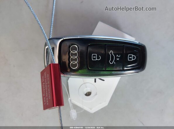 WA1EVAF10MD013028 2021 AUDI Q8 Белый Вид панели приборов