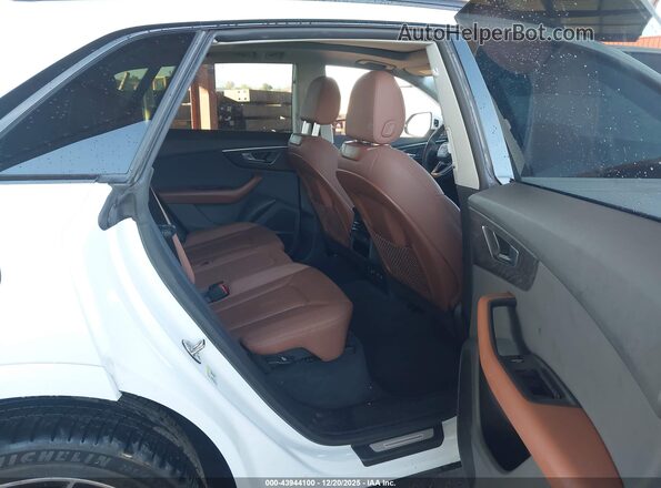 WA1EVAF10MD013028 2021 AUDI Q8 Белый Вид наклейки с VIN-кодом