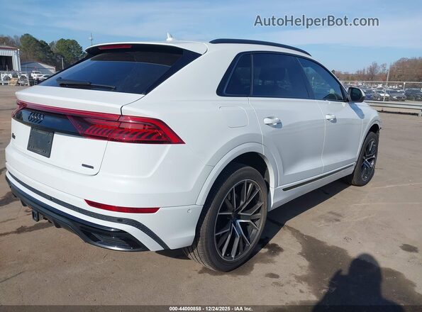 WA1EVAF10MD026703 2021 AUDI Q8 White Trasero derecho