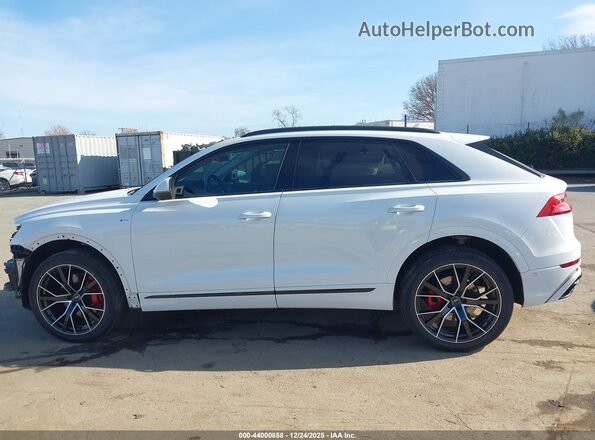 WA1EVAF10MD026703 2021 AUDI Q8 White Vista interior de 360 grados