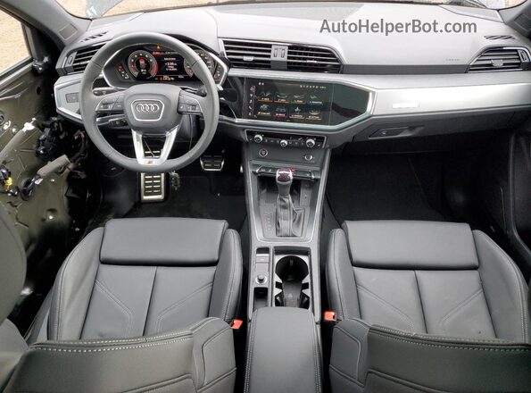 WA1FECF39S1099021 2025 AUDI Q3 Black Առջևի վահանակի տեսք