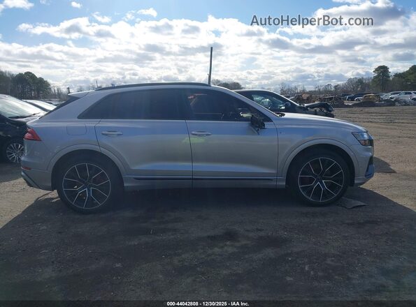 WA1FVAF19KD033148 2019 AUDI Q8 Gray Vista interior trasera