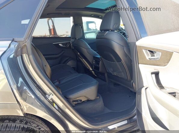 WA1FVBF18SD034491 2025 AUDI Q8 Gray Vista de la etiqueta del VIN