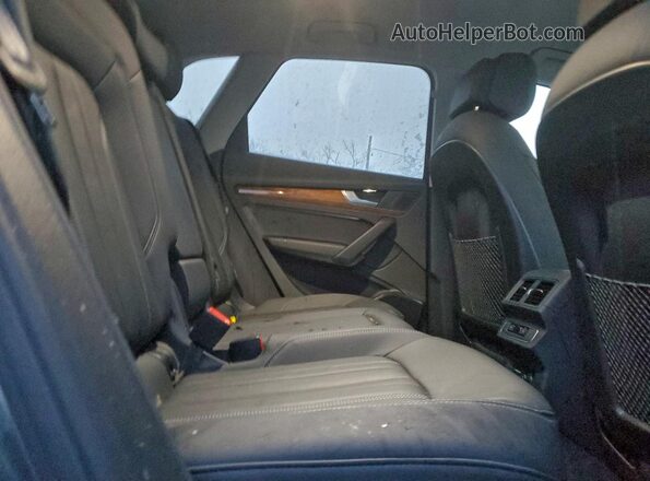 WA1GAAFY0N2110115 2022 AUDI Q5 Gray Вид задньої частини салону