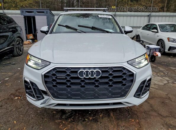 WA1GAAFY1N2029656 2022 AUDI Q5 White Вид спереду