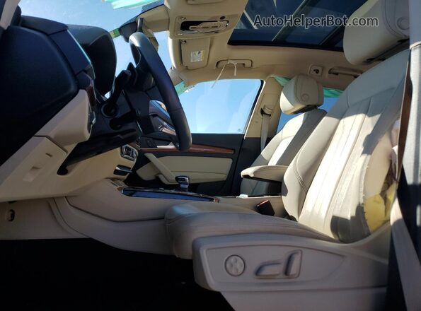 WA1GAAFY4N2002127 2022 AUDI Q5 White Vista interior delantera