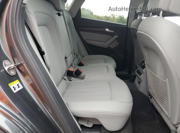 WA1GAAFY7N2087979 2022 AUDI Q5 Gray Вид задньої частини салону