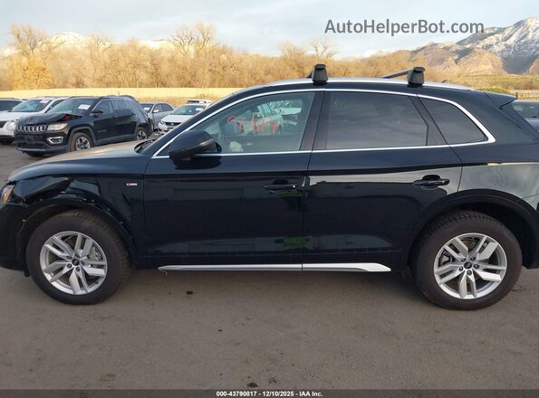 WA1GAAFY9N2018663 2022 AUDI Q5 Black სალონის 360-გრადუსიანი ხედი