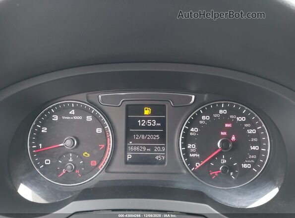 WA1HCCFS1JR003758 2018 AUDI Q3 White Widok tylnych siedzeń