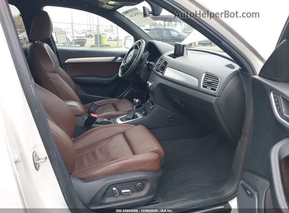 WA1HCCFS1JR003758 2018 AUDI Q3 White Widok wnętrza z przodu