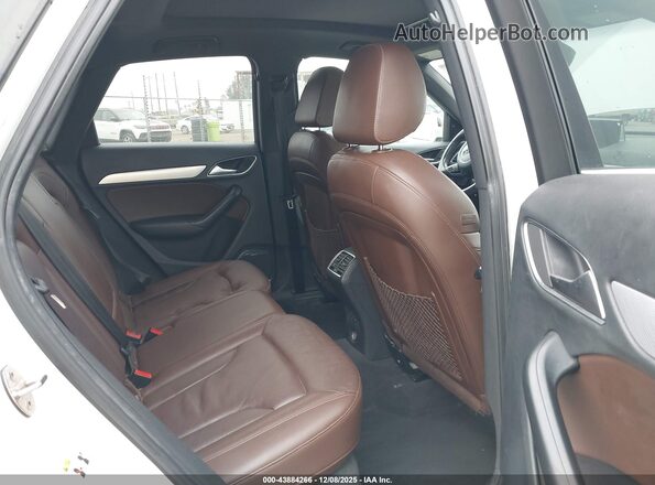 WA1HCCFS1JR003758 2018 AUDI Q3 White Widok naklejki z numerem VIN