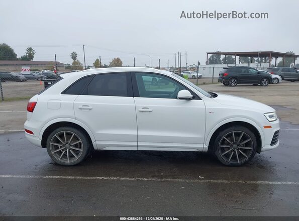 WA1HCCFS1JR003758 2018 AUDI Q3 White Widok wnętrza z tyłu