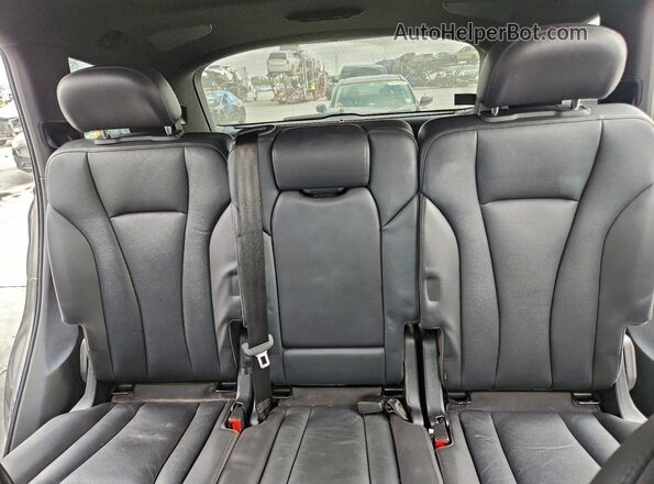 WA1LAAF75JD023136 2018 AUDI Q7 Gray 