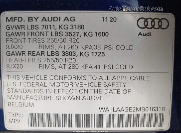 WA1LAAGE2MB016318 2021 AUDI E-TRON Blue Widok komory silnika