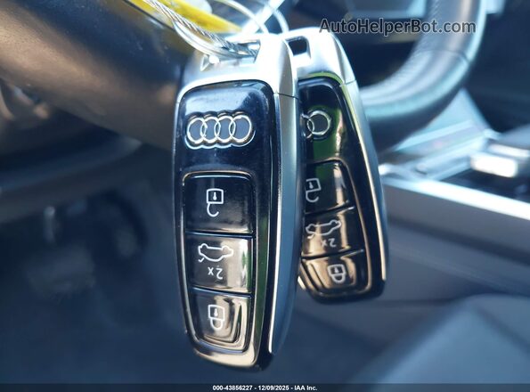 WA1LAAGE2MB016318 2021 AUDI E-TRON Blue Widok deski rozdzielczej