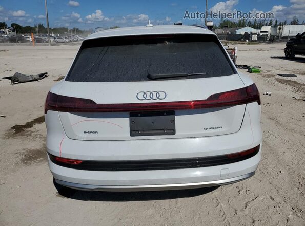 WA1LAAGEXNB023342 2022 AUDI E-TRON White Հետևի տեսք