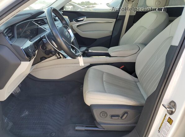 WA1LAAGEXNB023342 2022 AUDI E-TRON White Սալոնի դիմացի տեսք