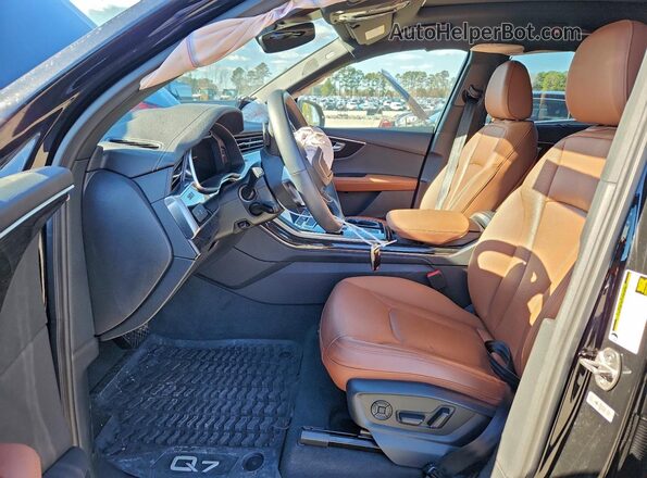 WA1LCBF77PD026869 2023 AUDI Q7 Black Front interior view