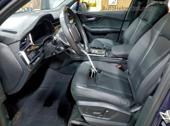 WA1LCBF79PD023097 2023 AUDI Q7 Blue Вид салону спереду