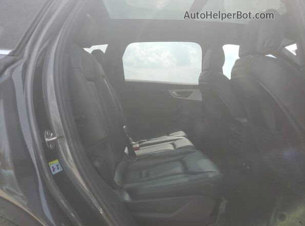 WA1LHAF71JD040382 2018 AUDI Q7 Gray უკანა სალონის ხედი