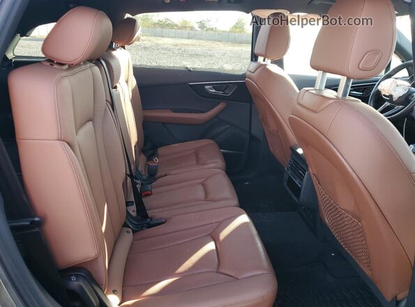 WA1LJAF70MD030547 2021 AUDI Q7 Gray Vista interior trasera