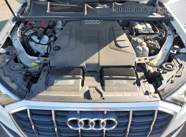 WA1LJAF75MD012772 2021 AUDI Q7 White Engine compartment view