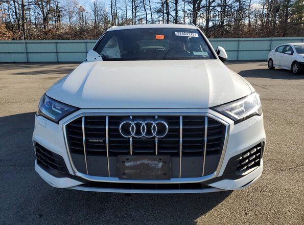 WA1LJAF75MD012772 2021 AUDI Q7 White Front view