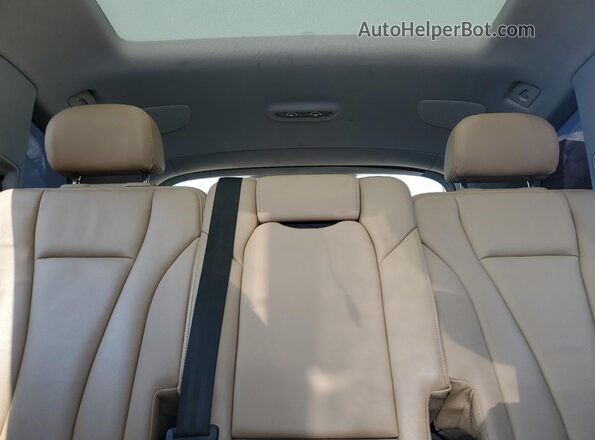 WA1LXAF72MD025705 2021 AUDI Q7 White Widok tylnych siedzeń