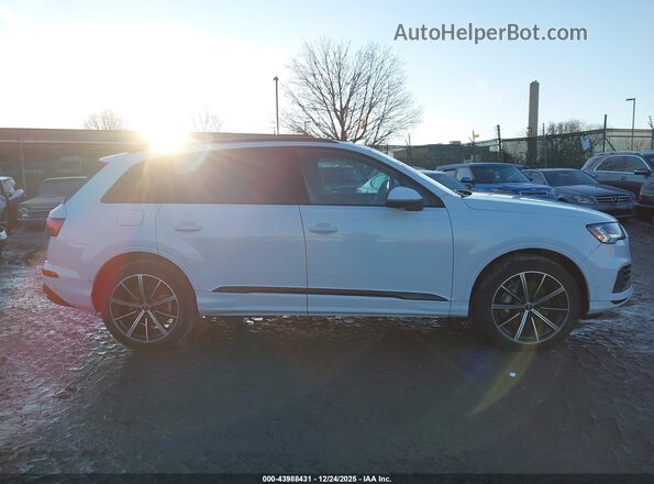 WA1LXBF71PD005438 2023 AUDI Q7 White Սալոնի հետևի տեսք