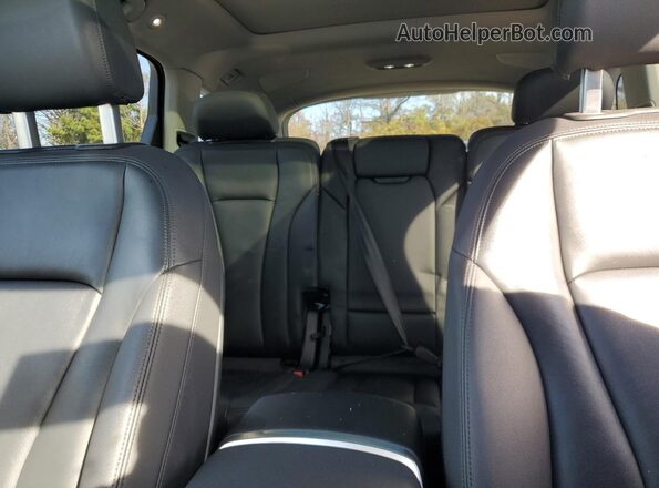 WA1LXBF7XPD008130 2023 AUDI Q7 White Widok tylnych siedzeń