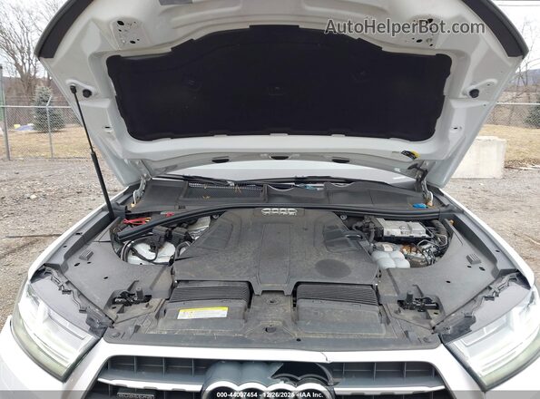 WA1VAAF71JD021585 2018 AUDI Q7 White უკანა ხედი