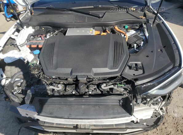 WA1VABGE9PB001916 2023 AUDI E-TRON White Engine compartment view