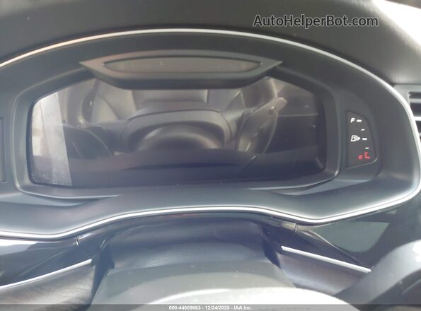 WA1VXAF74LD000778 2020 AUDI Q7 White Rear seats view