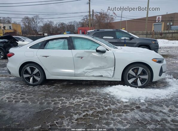 WAU2BCFU4SN051664 2025 AUDI ALL Белый Вид задней части салона