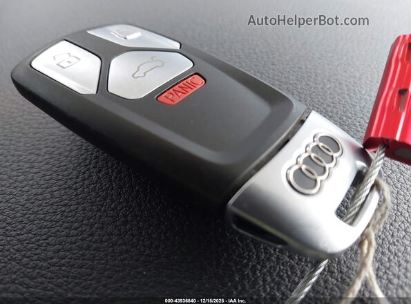 WAUB4AF41JA233911 2018 AUDI S4 Black Առջևի վահանակի տեսք