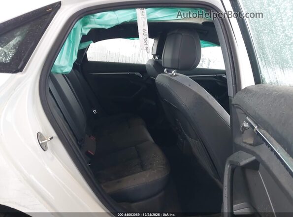 WAUBUDGY2NA019003 2022 AUDI OTHER White VIN կոդի պիտակի տեսք