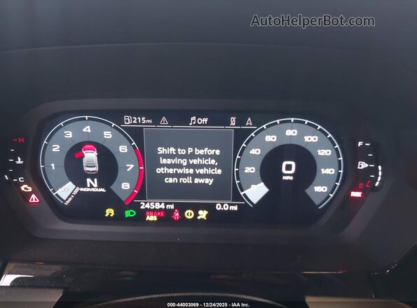 WAUBUDGY2NA019003 2022 AUDI OTHER White Հետևի նստատեղերի տեսք