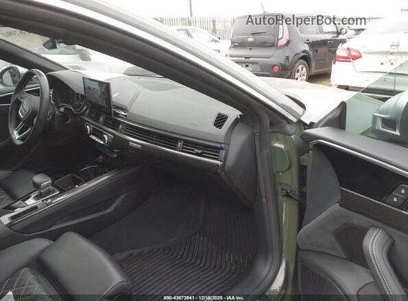 WAUC4CF55NA011807 2022 AUDI S5 Зеленый Вид салона спереди