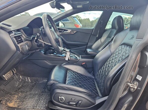 WAUC4CF57MA018451 2021 AUDI S5 Gray Vista interior delantera