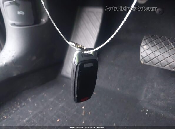 WAUGUDGY4SA051047 2025 AUDI OTHER Черный Вид панели приборов
