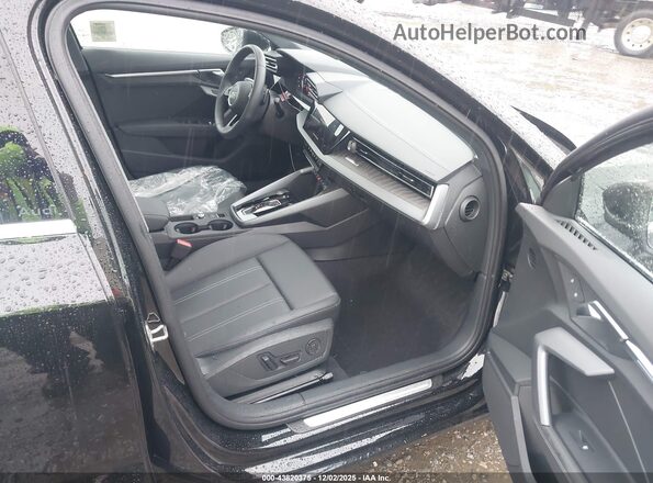 WAUGUDGY4SA051047 2025 AUDI OTHER Черный Вид салона спереди