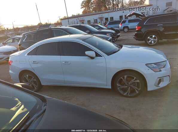 WAUGUDGY6NA013565 2022 AUDI OTHER Gray უკანა სალონის ხედი