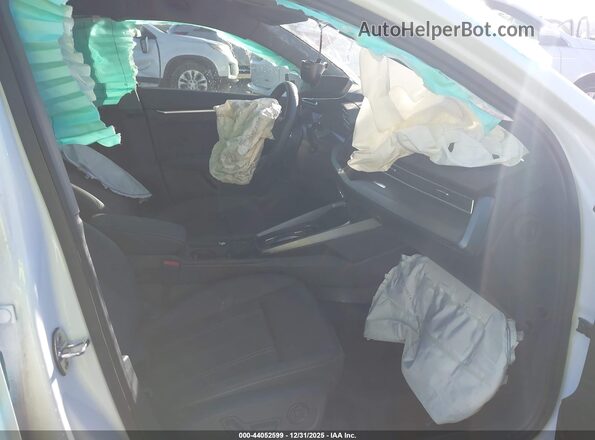 WAUGUDGY7SA138067 2025 AUDI OTHER White Vista interior delantera