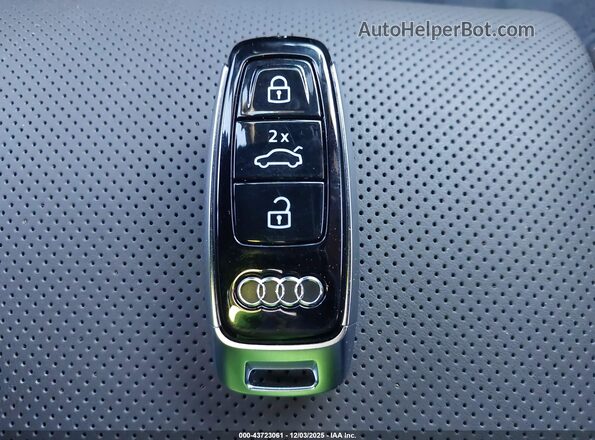 WAULDAF85SN012684 2025 AUDI OTHER Black Вид панелі приладів