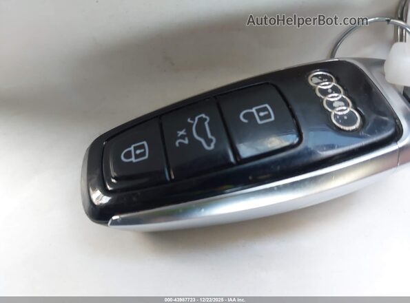 WAULSAF80PN003047 2023 AUDI S8 Black Dashboard view