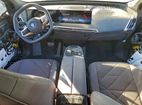 WB523CF00RCN39234 2024 BMW IX Black წინა პანელის ხედი